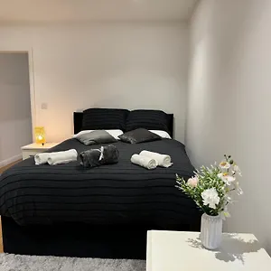  Apartment Near Luton Airport And Train Station United Kingdom